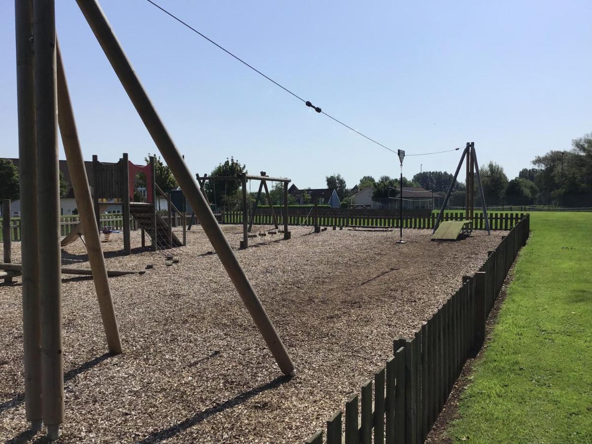 'That One' Our Cotswold Lakeside Lodge Cirencester Ngoại thất bức ảnh
